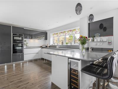 Breakfast Kitchen/ Dining & Garden Room
